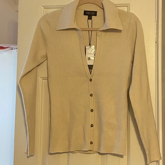 Truth by Republic Cream Ribbed Collared Sweater Size S NWT - Picture 7 of 15